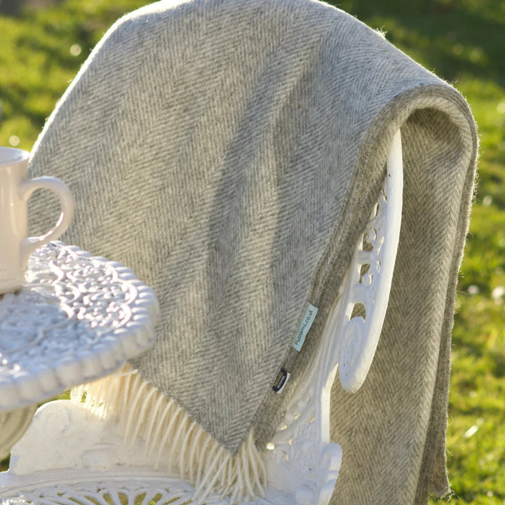 British Lambs Wool Blanket - grey neutral