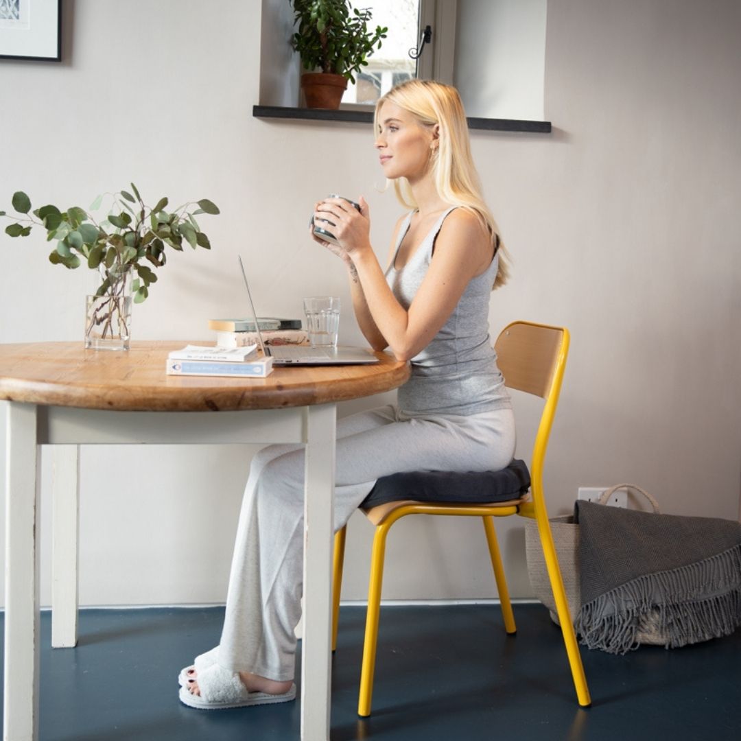Sero Pressure Office Cushion - Optional Cut-Out | Putnams UK